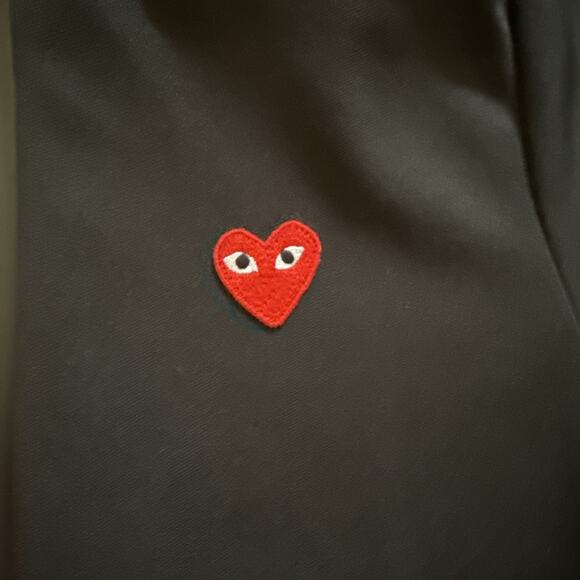 $270 PLAY Comme des Garcons Black Pullover Heart Hoodie AZ-T174-051 Mens Large - Picture 7 of 11